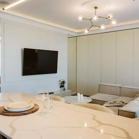 Thea - Modern Luxury