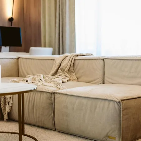 Thea - Modern Luxury *