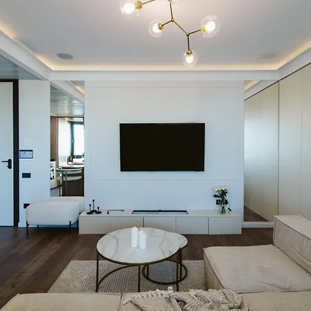 Thea - Modern Luxury